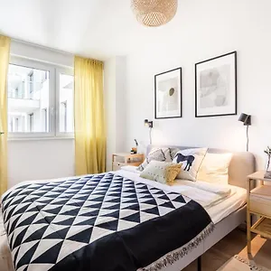 Apartman Hi-bp Cosy Tolnai In The Center