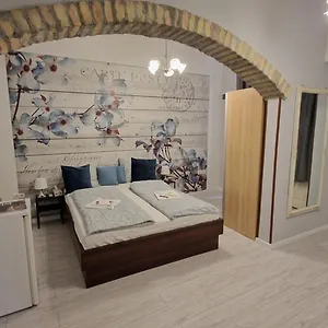  Apartman Spring Roses Downtown Boutique